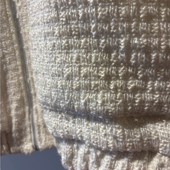 Angela Cream Bomber Jacket - Dailystory - Picture 4 of 10